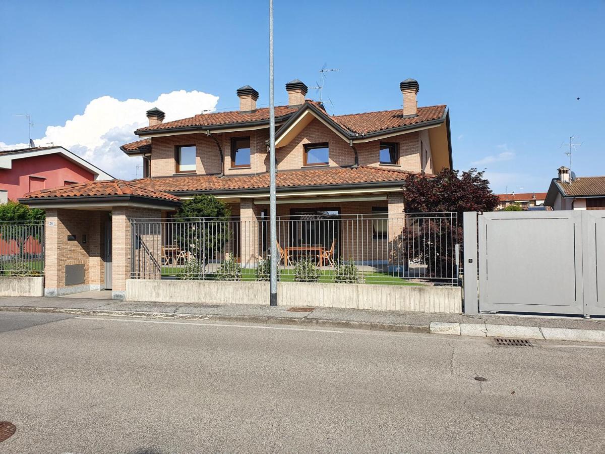 B&B Casa Sara Cassano D'adda Bagian luar foto