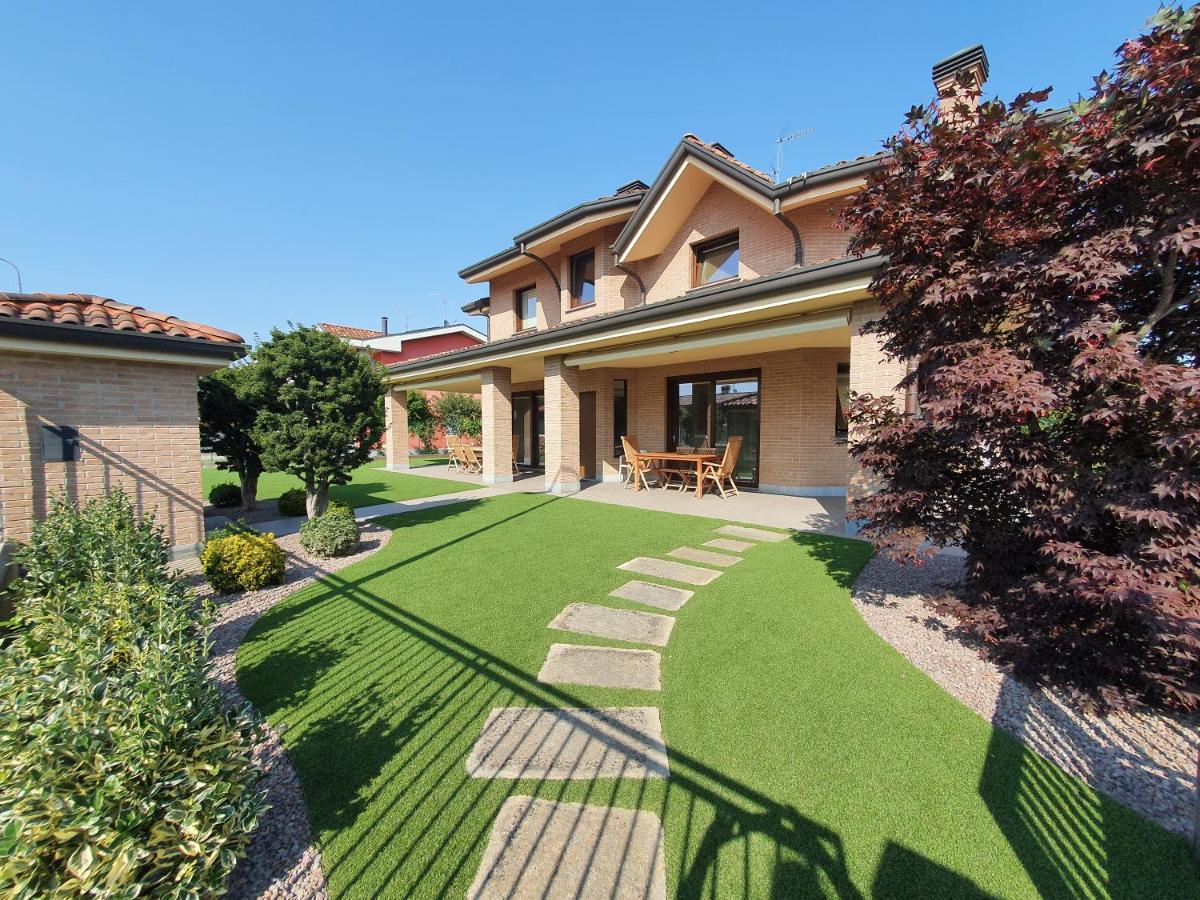 B&B Casa Sara Cassano D'adda Bagian luar foto